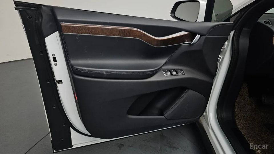 Tesla model-x