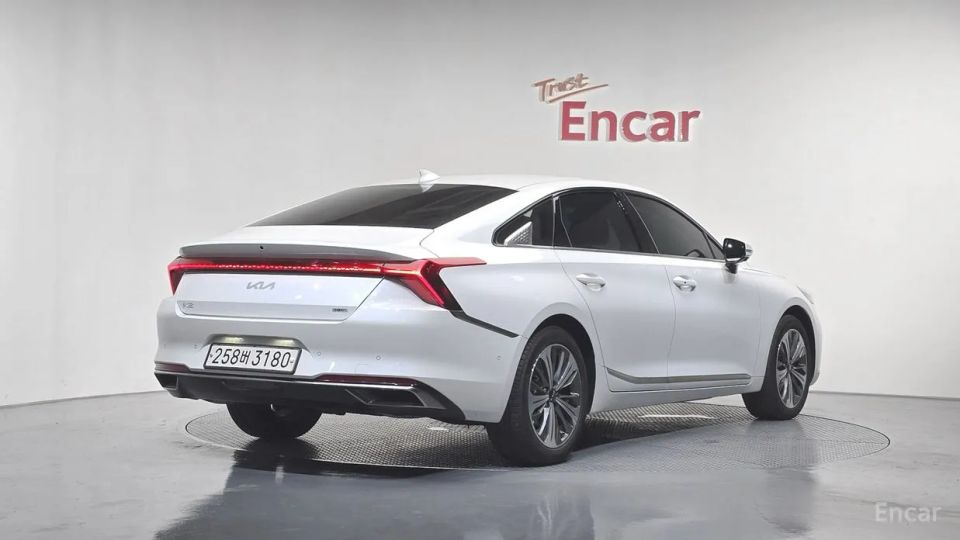 Kia K8
