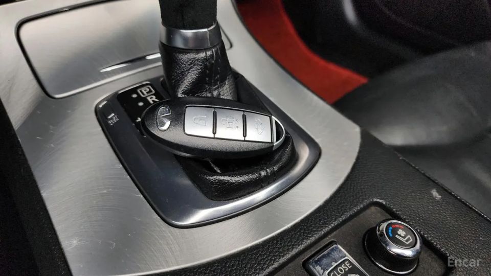 Infiniti G