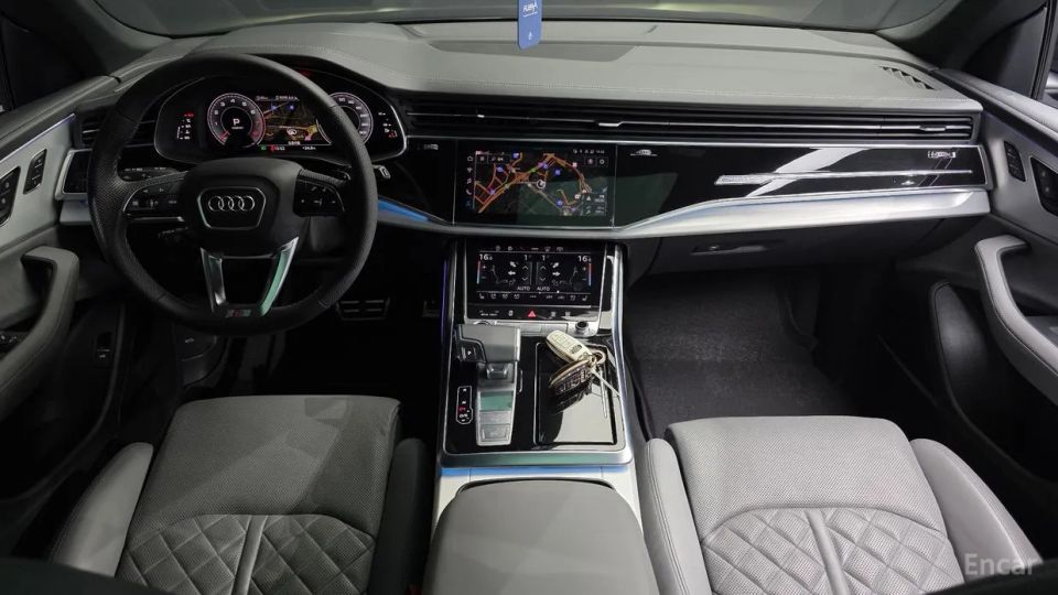 Audi Q8