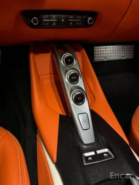 Ferrari 812