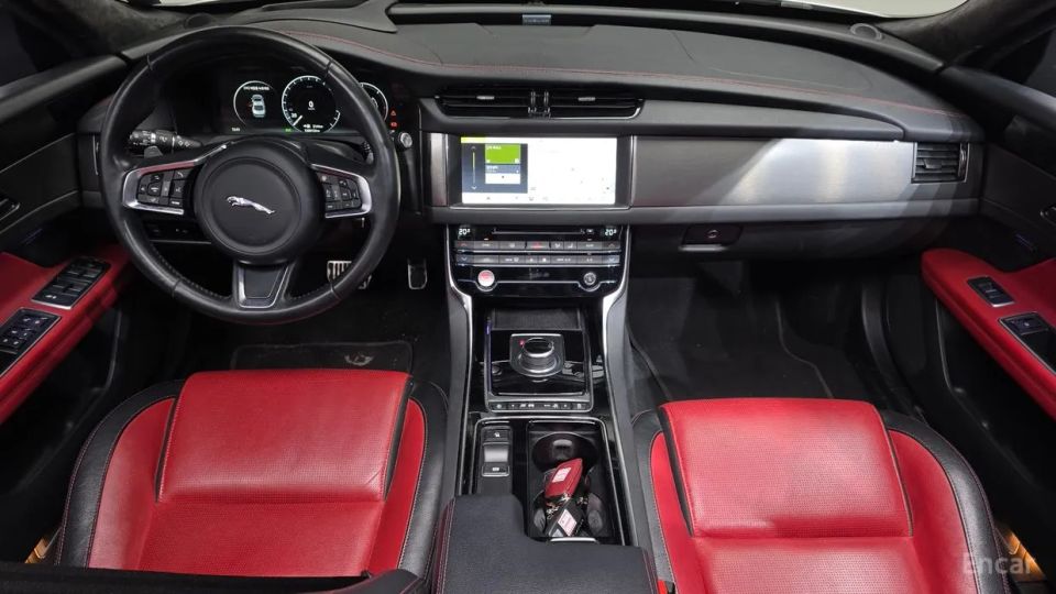 Jaguar xf