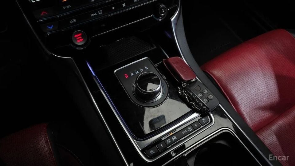 Jaguar xf