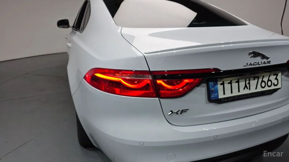 Jaguar xf