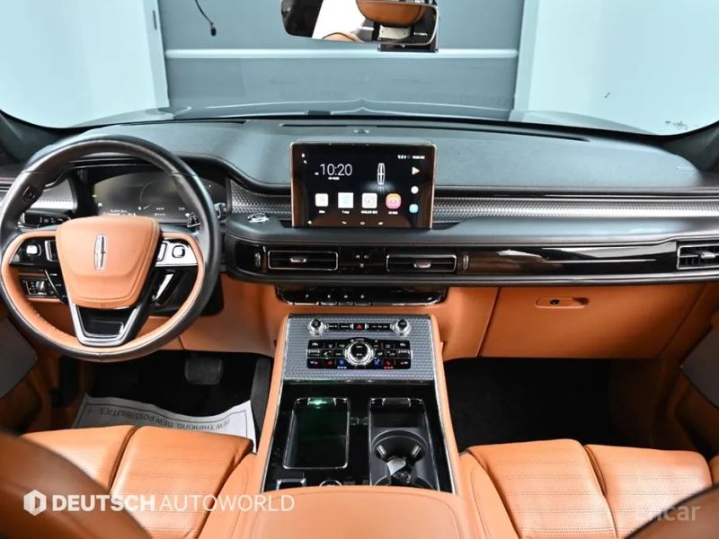 Lincoln Aviator