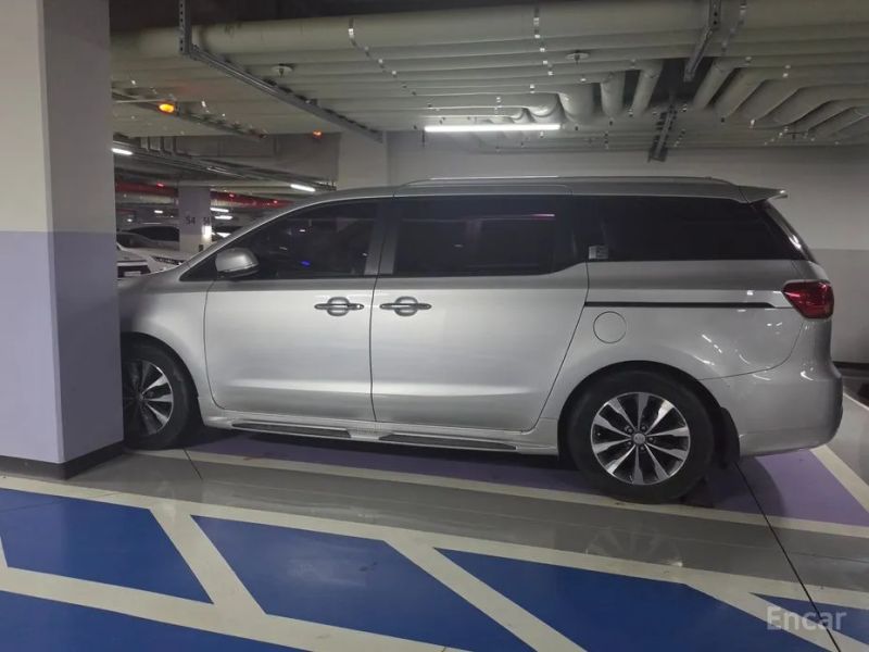 Kia Canival