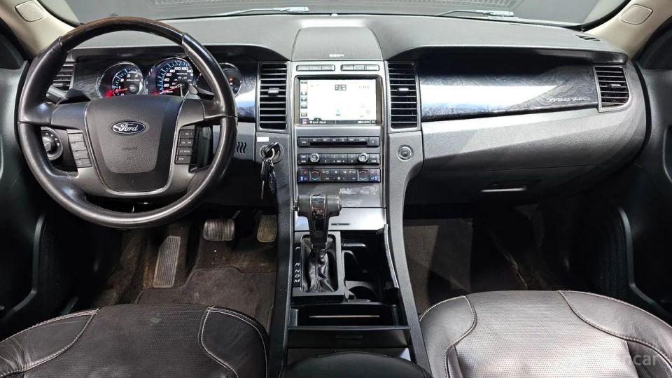 Ford Taurus