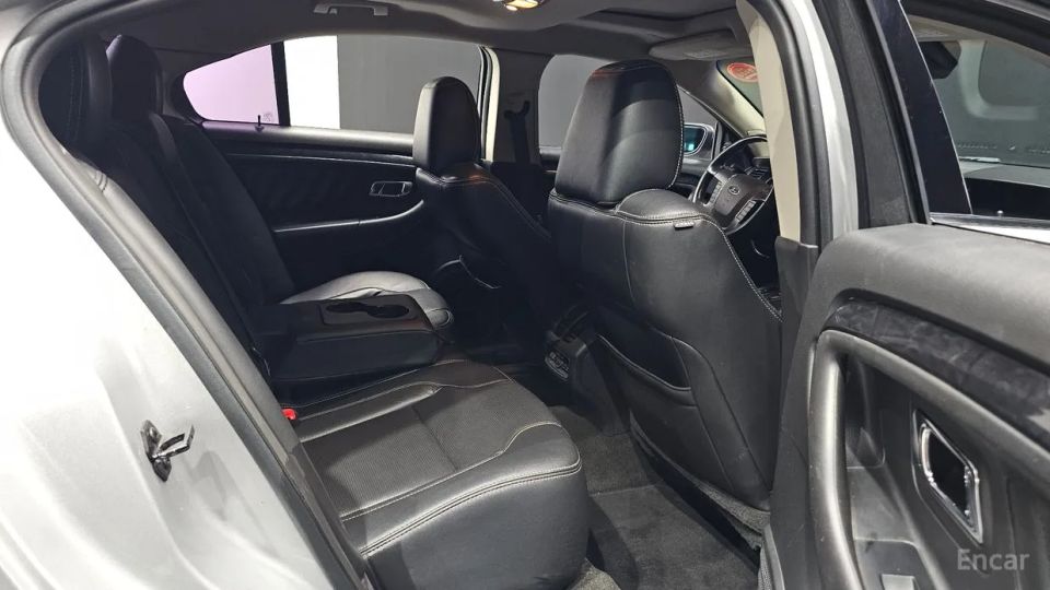 Ford Taurus