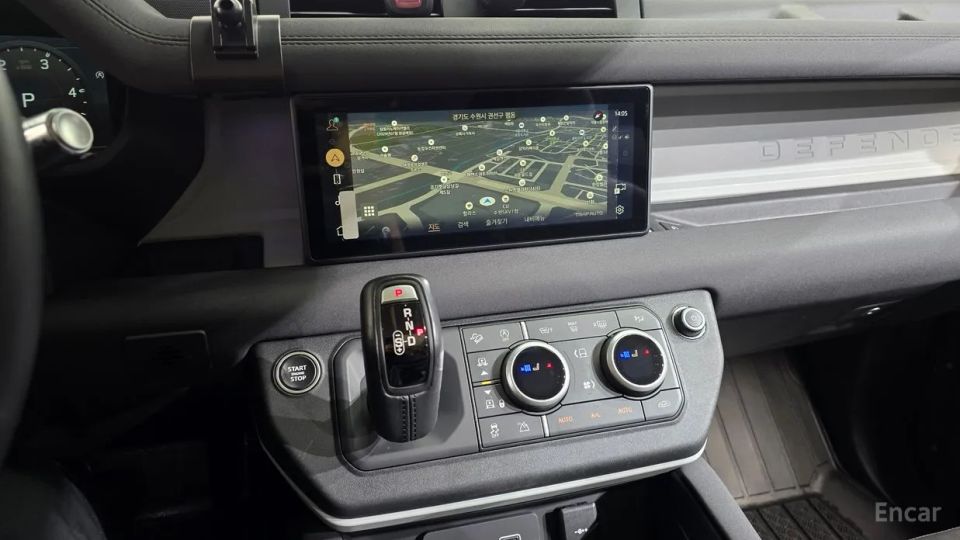 Land Rover Defender