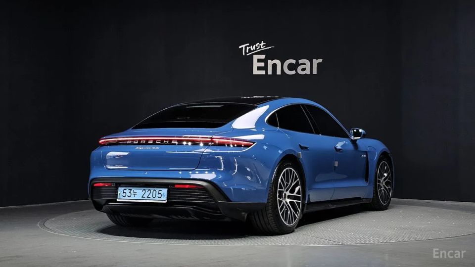 Porsche Taycan