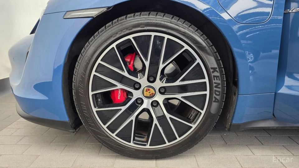 Porsche Taycan