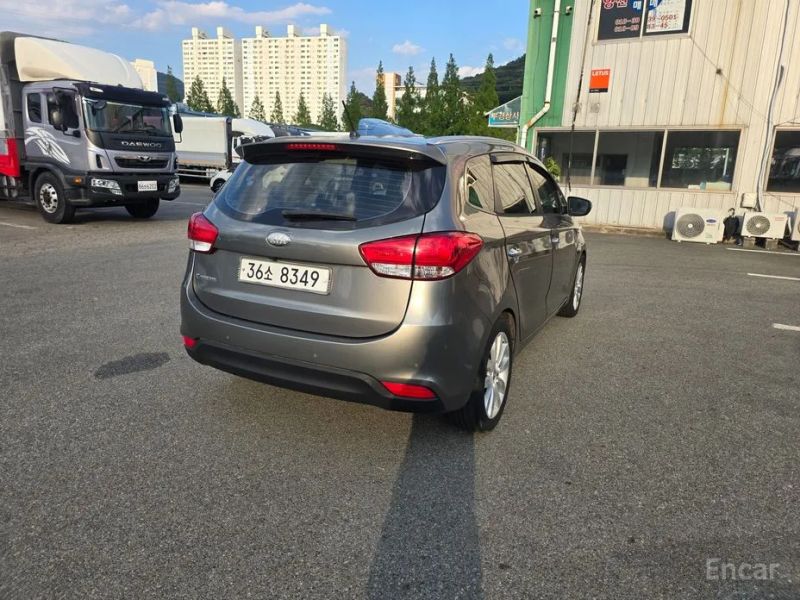 Kia Carens