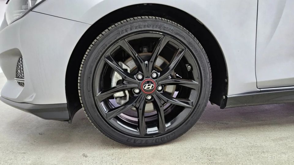 Hyundai Veloster