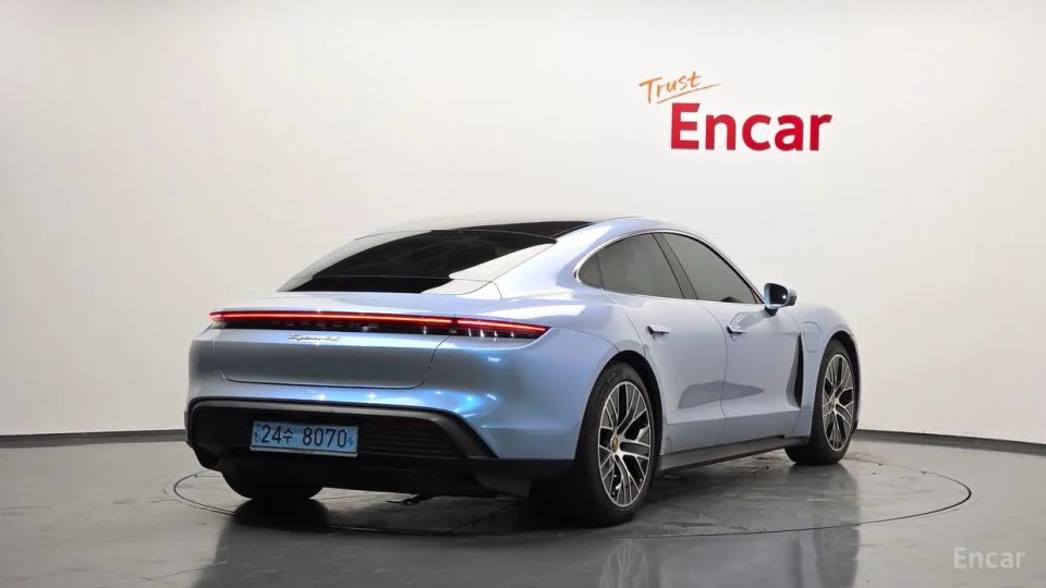 Porsche Taycan