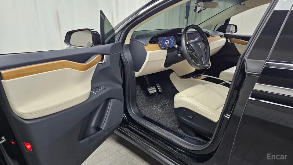 Tesla model-x