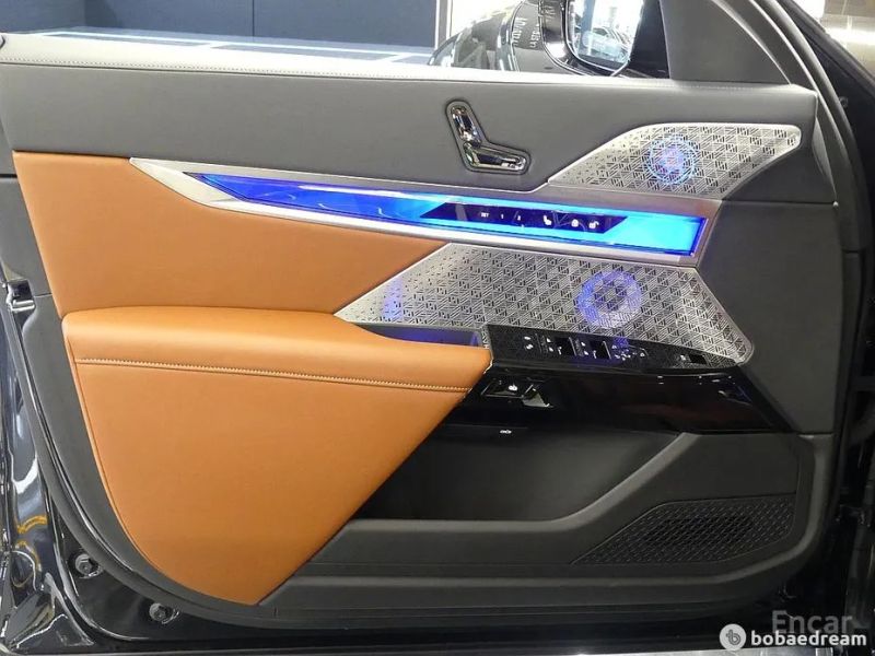 BMW i7