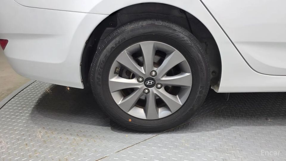 Hyundai Accent