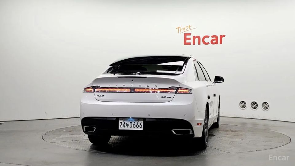 Lincoln MKZ