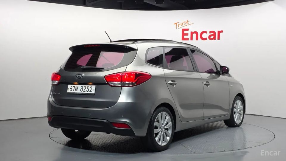 Kia Carens