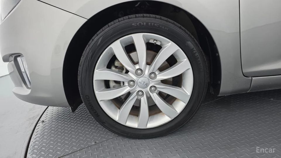 Kia Carens