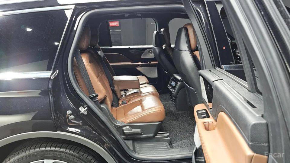 Lincoln Aviator