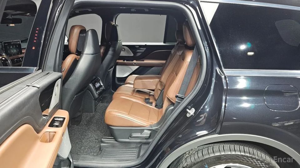 Lincoln Aviator