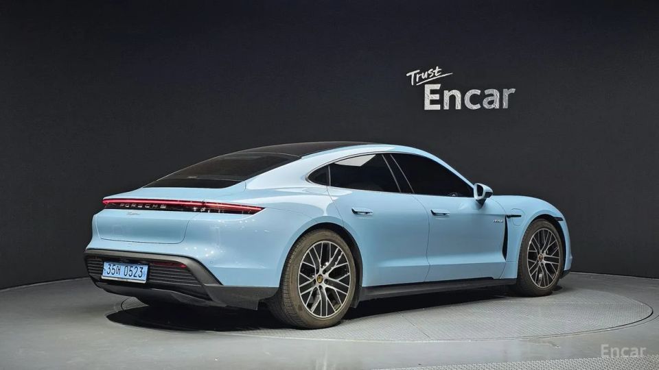 Porsche Taycan