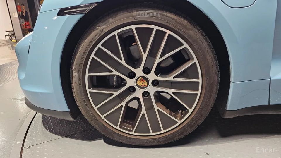 Porsche Taycan