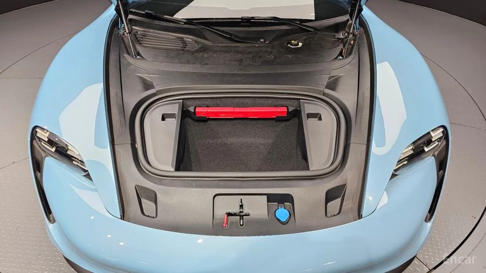 Porsche Taycan