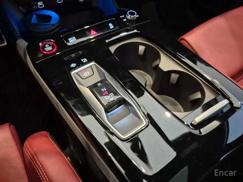 Audi SQ6 e-tron