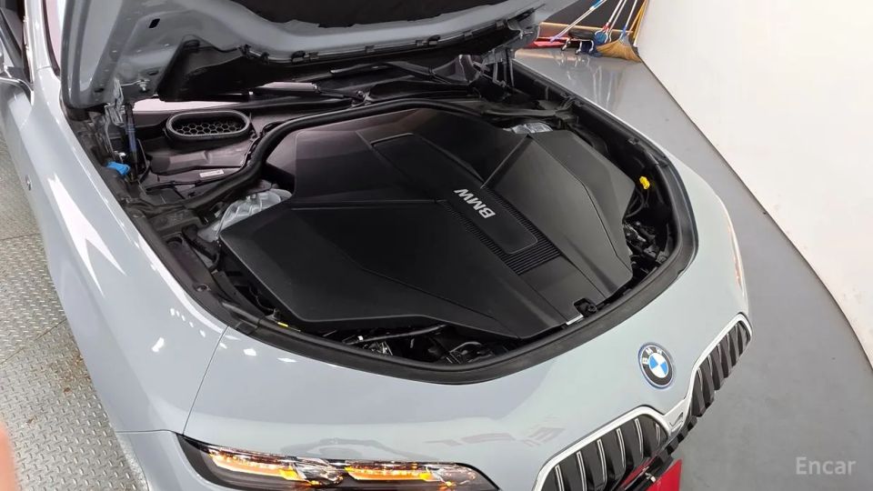 BMW i7
