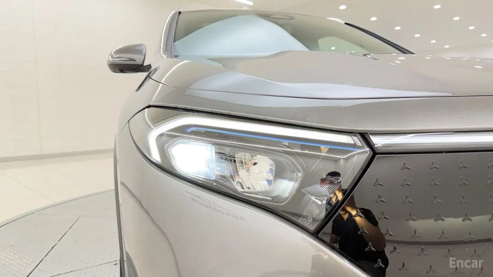 Mercedes-Benz EQA