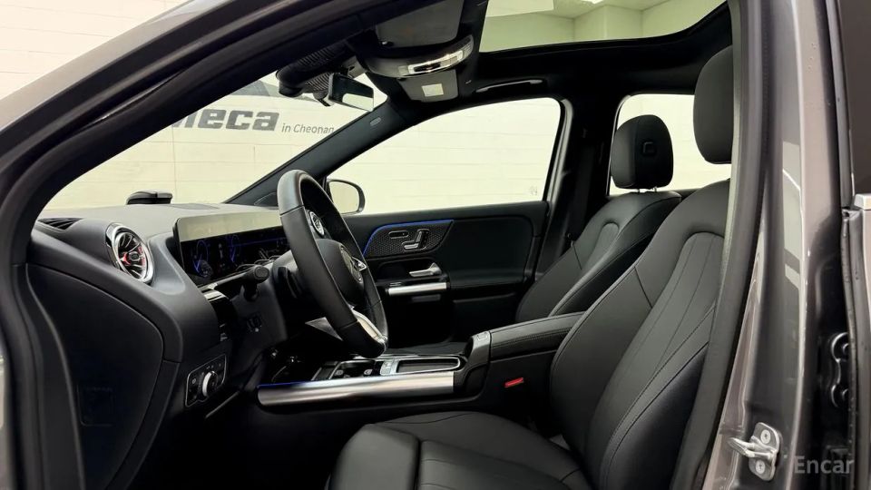 Mercedes-Benz EQA