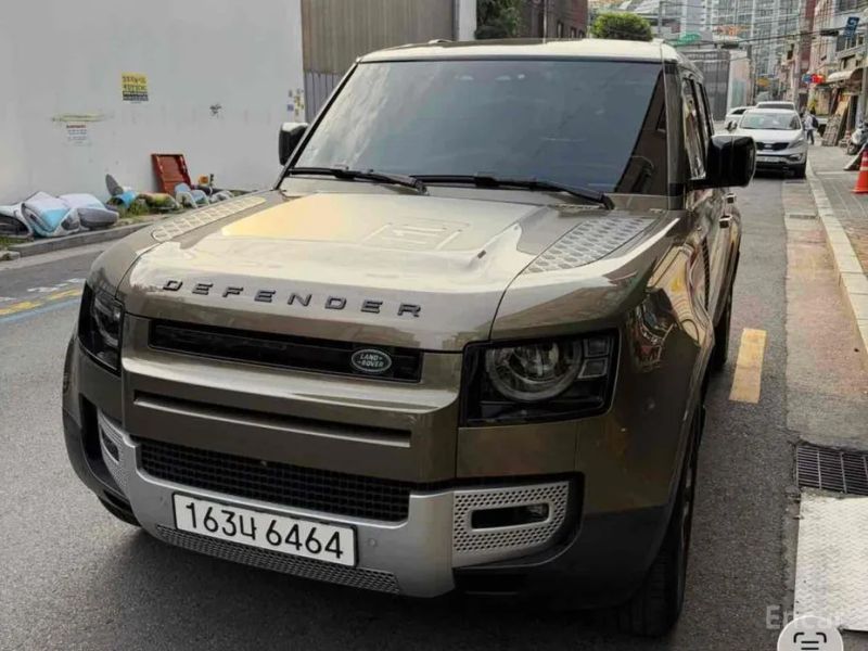Land Rover Defender