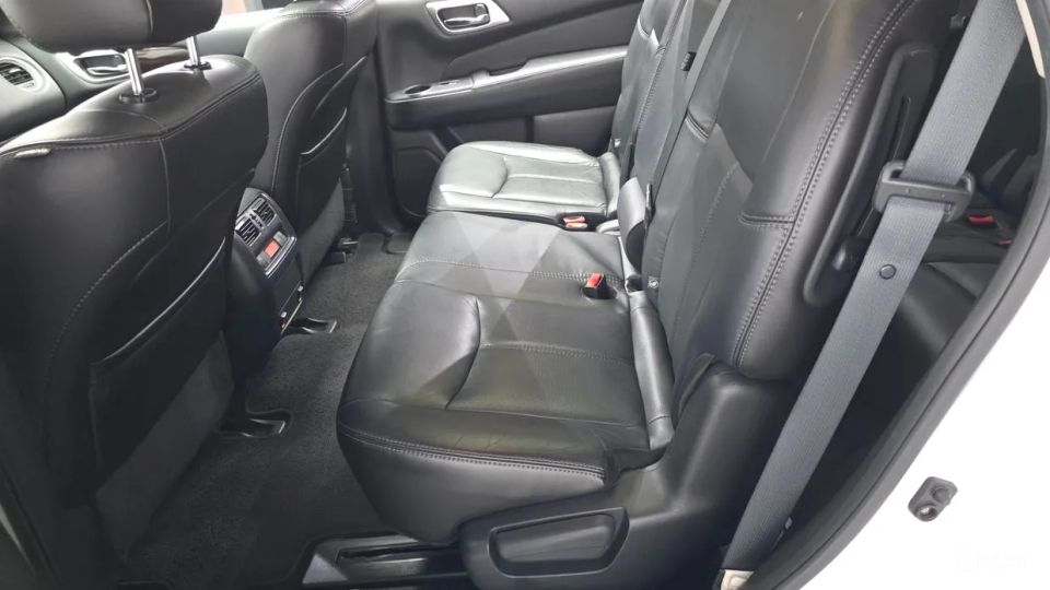 Nissan pathfinder