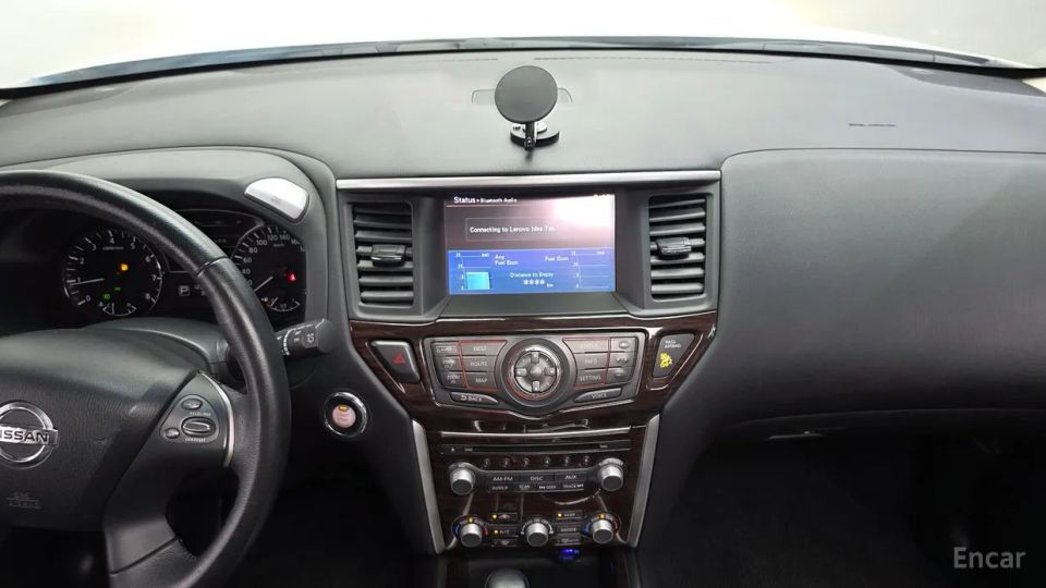 Nissan pathfinder