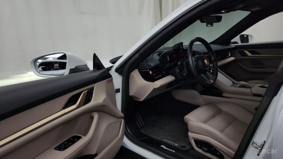 Porsche Taycan
