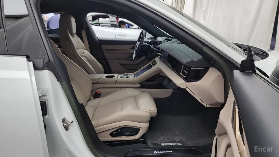 Porsche Taycan