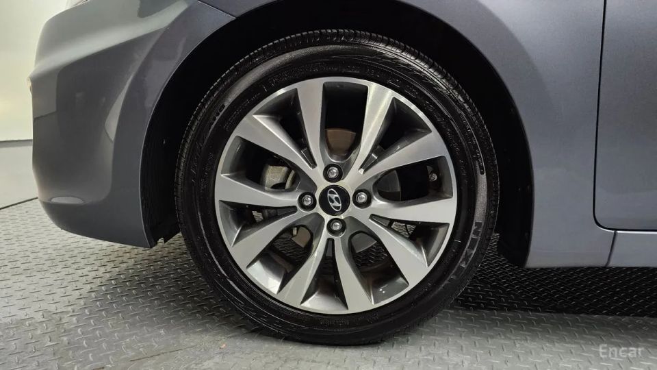 Hyundai Accent