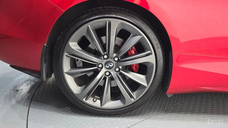Infiniti Q60