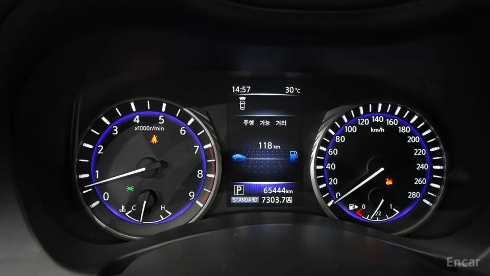 Infiniti Q60