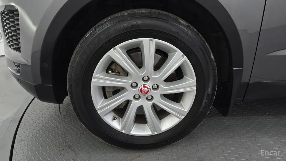 Jaguar E-PACE