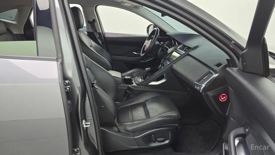 Jaguar E-PACE