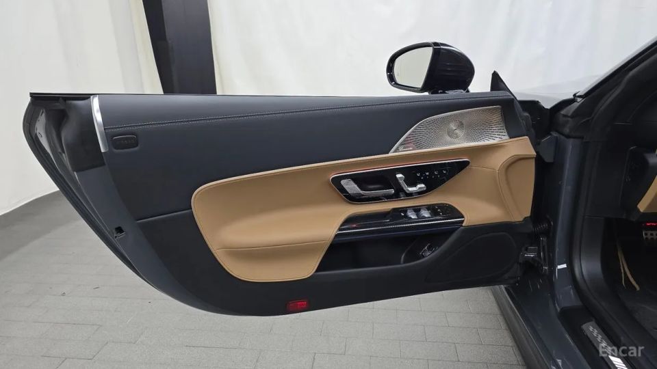 Mercedes-Benz SL-Class