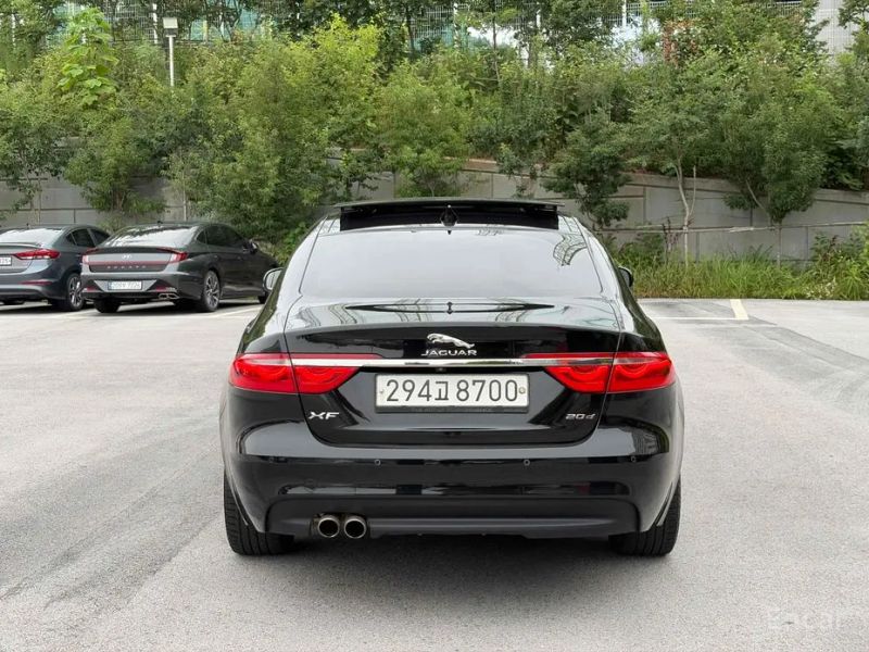 Jaguar xf