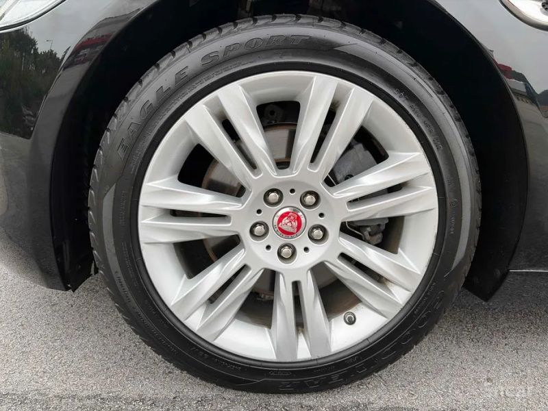 Jaguar xf