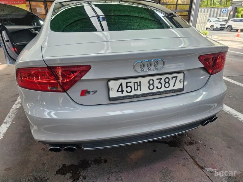 Audi S7