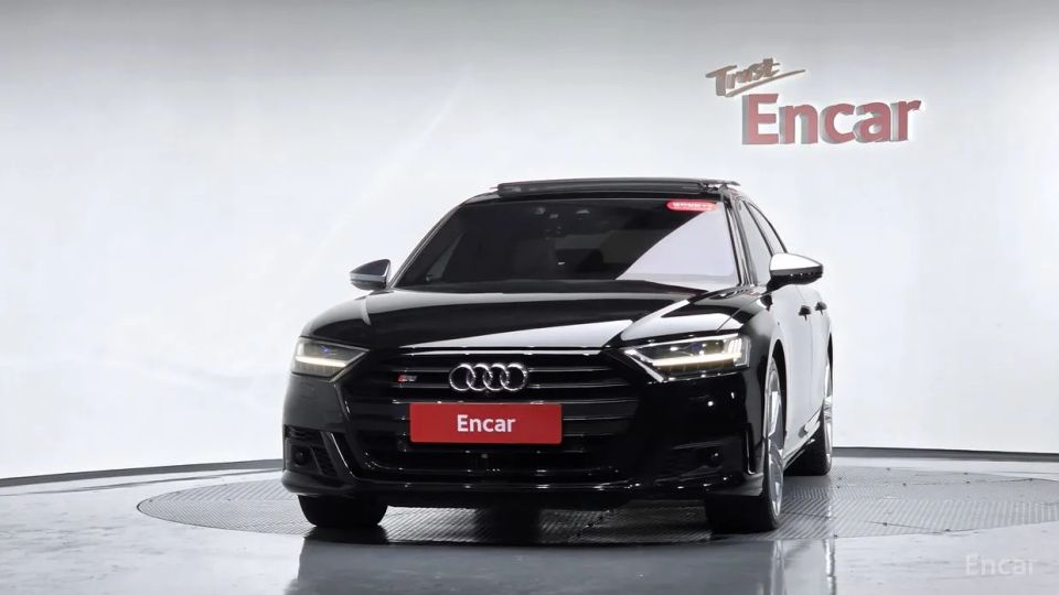 Audi S8