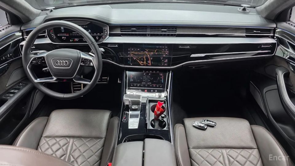 Audi S8