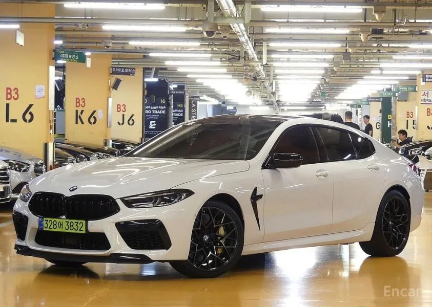BMW M8